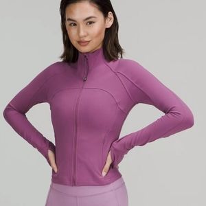 lululemon crop define lilac purple color